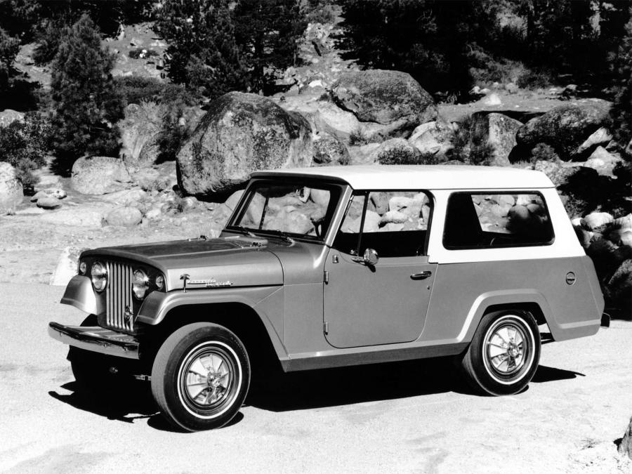  Jeep Jeepster Commando Station Wagon 1967 года  (фото 2 из 3)
